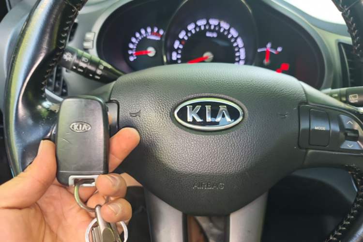 Used Kia Sportage R 2014 2.0L Automatic Two-Wheel Drive Premium Trim Vehicle Key