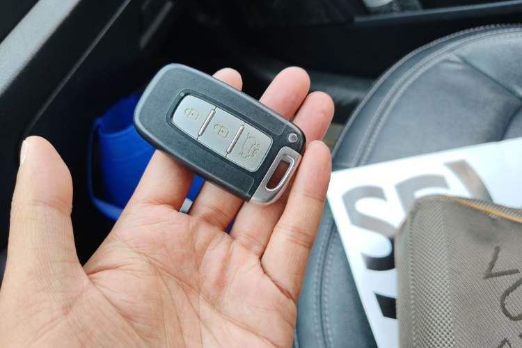 Used Kia Sportage R 2014 2.0L Automatic Two-Wheel Drive GLS Trim Vehicle Key