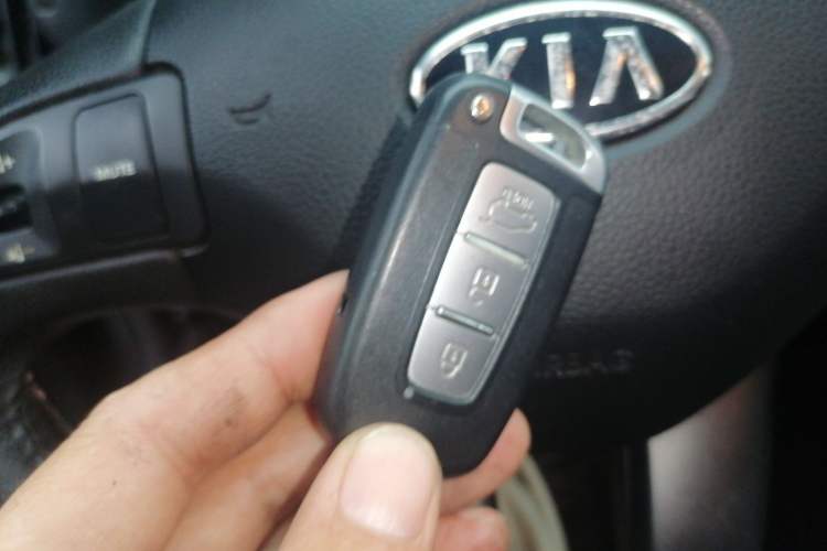 Used Kia Sportage R 2014 2.0L Automatic 4x4 GLS Vehicle Key