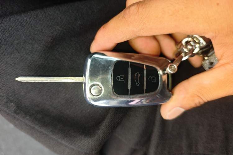 Used Kia Sportage R 2014 2.0L Automatic Two-Wheel Drive GL Vehicle Key