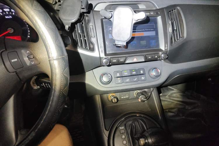 Used Kia Sportage R 2014 2.0L Automatic Two-Wheel Drive GL Audio And AC Panel