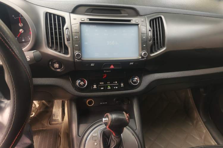 Used Kia Sportage R 2014 2.0L Automatic Two-Wheel Drive GLS Trim Audio And AC Panel