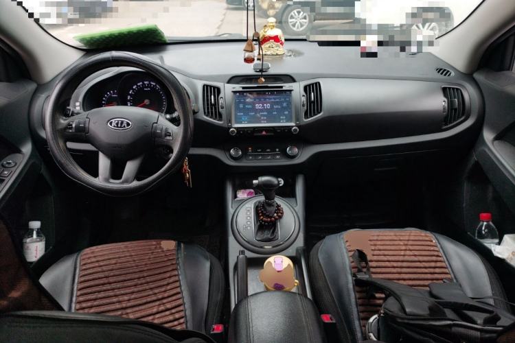 Used Kia Sportage R 2014 2.0L Automatic Two-Wheel Drive GL Center Console