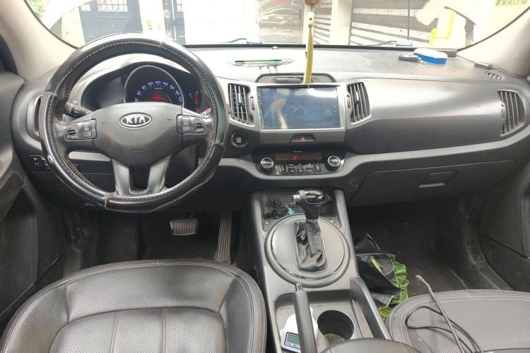 Used Kia Sportage R 2014 2.0L Automatic Two-Wheel Drive Premium Special Center Console