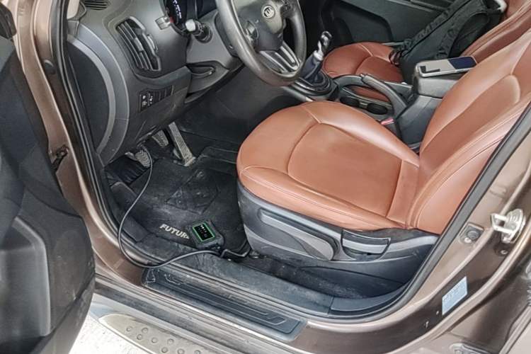 Used Kia Sportage R 2014 2.0L Manual Two-Wheel Drive GL Trim Driver Seat