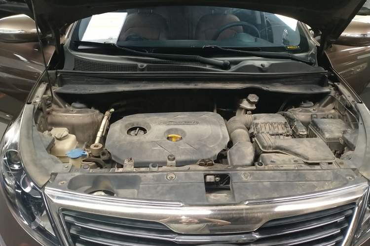 Used Kia Sportage R 2014 2.0L Automatic Two-Wheel Drive GLS Trim Engine Bay