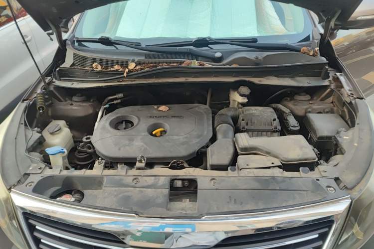 Used Kia Sportage R 2014 2.0L Automatic Two-Wheel Drive DLX Engine Bay