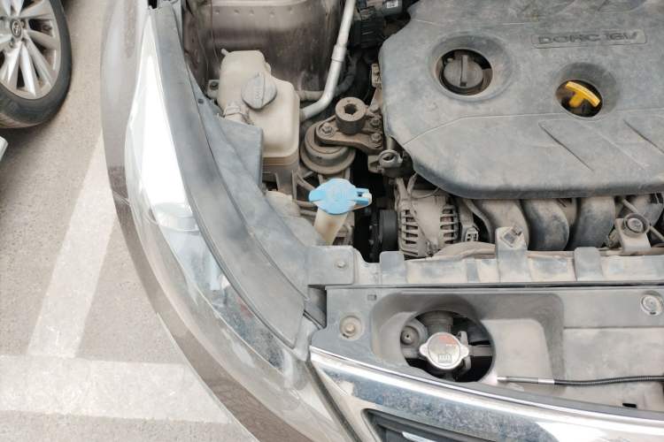 Used Kia Sportage R 2014 2.0L Automatic Two-Wheel Drive GL Engine Bay Right