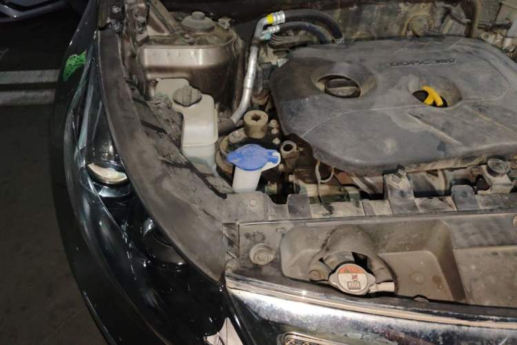 Used Kia Sportage R 2014 2.0L Automatic Two-Wheel Drive Premium Special Engine Bay Right