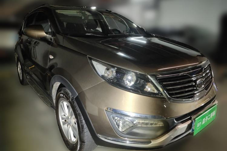 Used Kia Sportage R 2014 2.0L Automatic Two-Wheel Drive GL Front Right 45 Deg