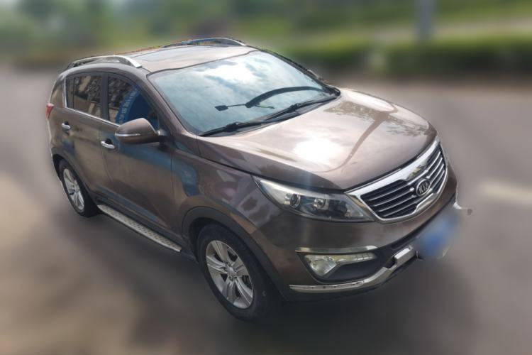 Used Kia Sportage R 2014 2.0L Automatic Two-Wheel Drive GLS Trim Front Right 45 Deg