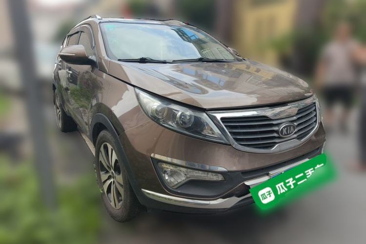 Used Kia Sportage R 2014 2.0L Automatic Two-Wheel Drive Premium Special Front Right 45 Deg