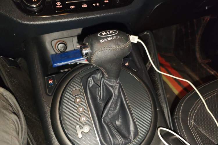 Used Kia Sportage R 2014 2.0L Automatic Two-Wheel Drive Premium Special Gear Lever