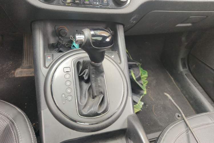 Used Kia Sportage R 2014 2.0L Automatic Two-Wheel Drive Premium Special Gear Lever