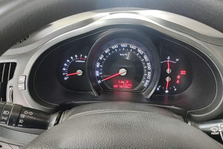 Used Kia Sportage R 2014 2.0L Manual Two-Wheel Drive GL Trim Instrument Cluster
