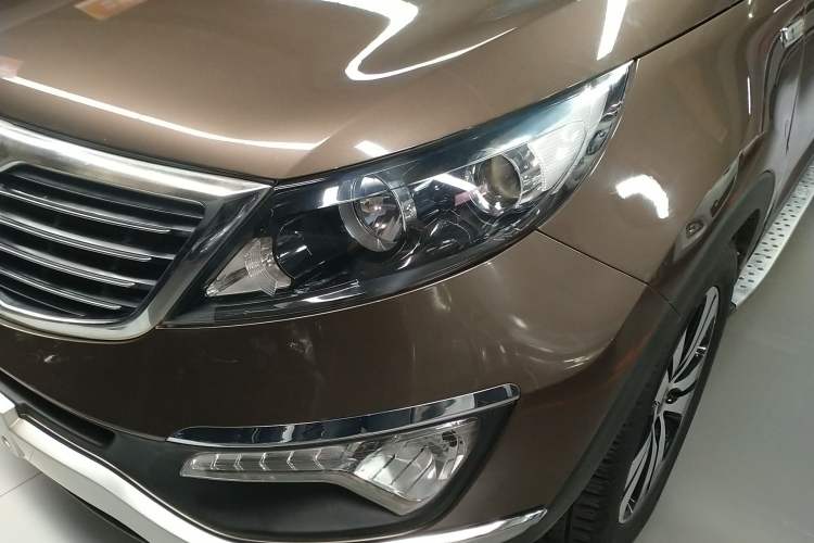 Used Kia Sportage R 2014 2.0L Automatic Two-Wheel Drive GLS Trim Left Front Headlight
