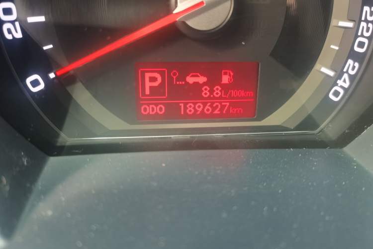 Used Kia Sportage R 2014 2.0L Automatic Two-Wheel Drive GLS Trim Odometer Close Up