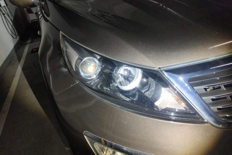 Used Kia Sportage R 2014 2.0L Automatic Two-Wheel Drive GL Right Front Headlight