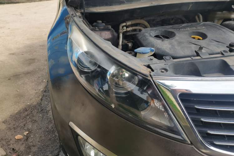 Used Kia Sportage R 2014 2.0L Automatic Two-Wheel Drive GLS Trim Right Front Headlight