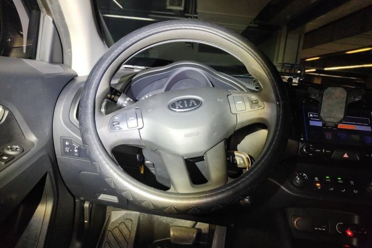 Used Kia Sportage R 2014 2.0L Automatic Two-Wheel Drive GL Steering Wheel