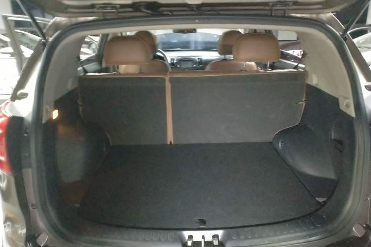 Used Kia Sportage R 2014 2.0L Automatic Two-Wheel Drive GLS Trim Trunk