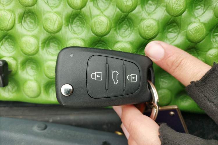 Used Kia Sportage R 2014 2.0L Automatic Two-Wheel Drive GL Vehicle Key