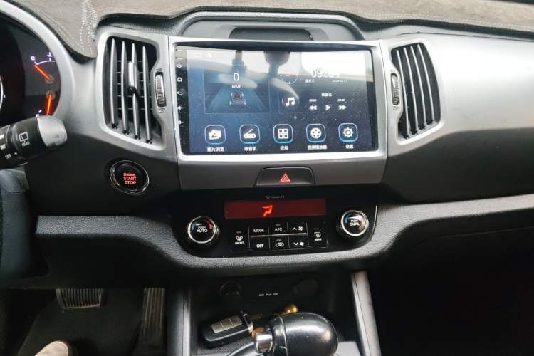 Used Kia Sportage R 2014 2.0L Automatic Two-Wheel Drive GLS Trim Audio And AC Panel