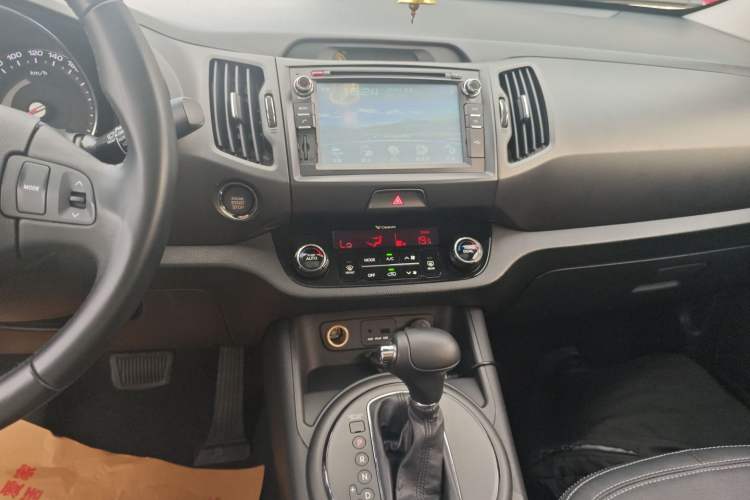 Used Kia Sportage R 2014 2.0L Automatic Two-Wheel Drive Premium Trim Audio And AC Panel