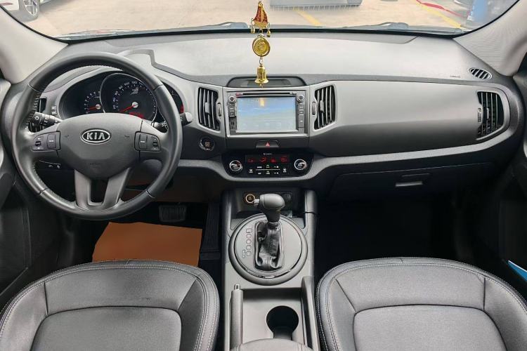 Used Kia Sportage R 2014 2.0L Automatic Two-Wheel Drive Premium Trim Center Console