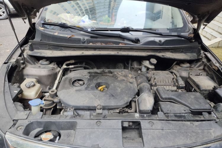 Used Kia Sportage R 2014 2.0L Automatic Two-Wheel Drive Premium Trim Engine Bay