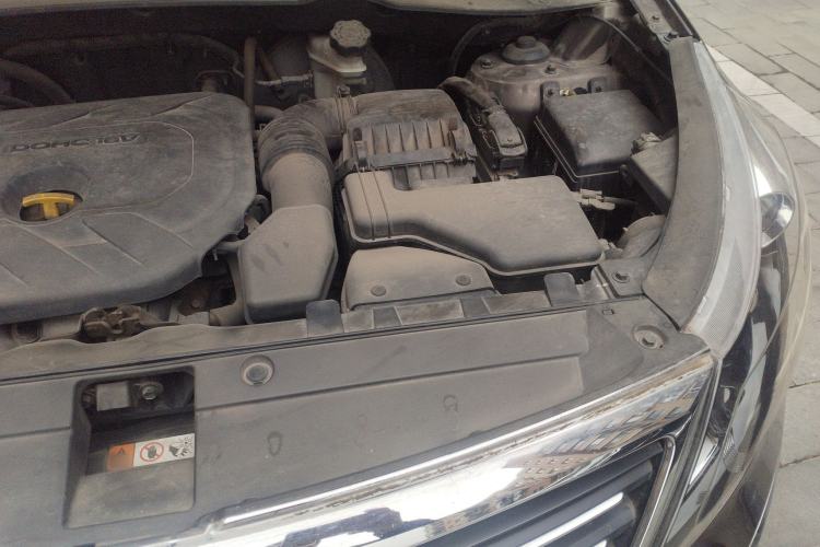Used Kia Sportage R 2014 2.0L Automatic Two-Wheel Drive GLS Trim Engine Bay Left