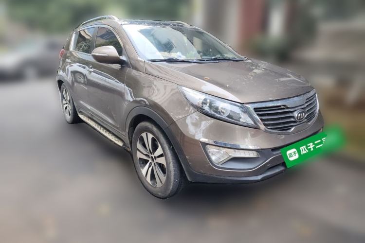 Used Kia Sportage R 2014 2.0L Automatic Two-Wheel Drive Premium Trim Front Right 45 Deg