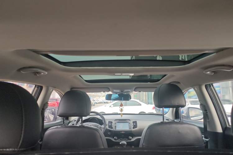 Used Kia Sportage R 2014 2.0L Automatic Two-Wheel Drive Premium Trim Headliner