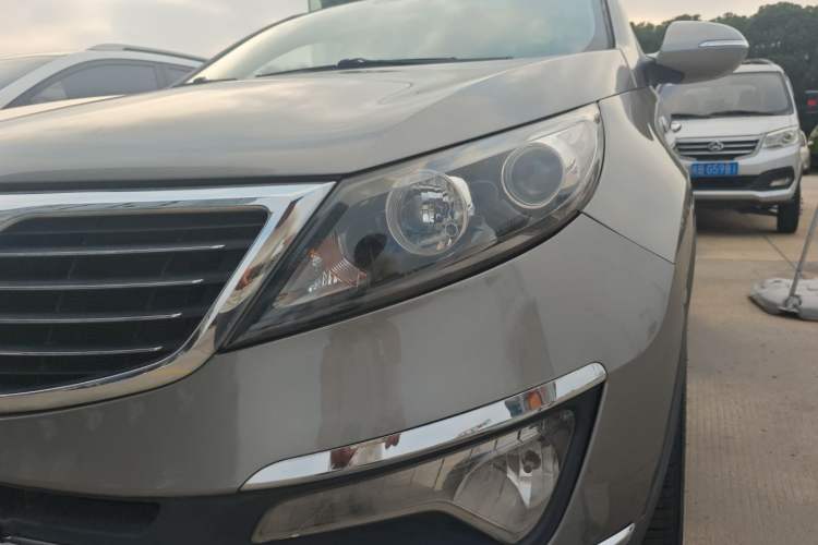 Used Kia Sportage R 2014 2.0L Automatic Two-Wheel Drive Premium Trim Left Front Headlight