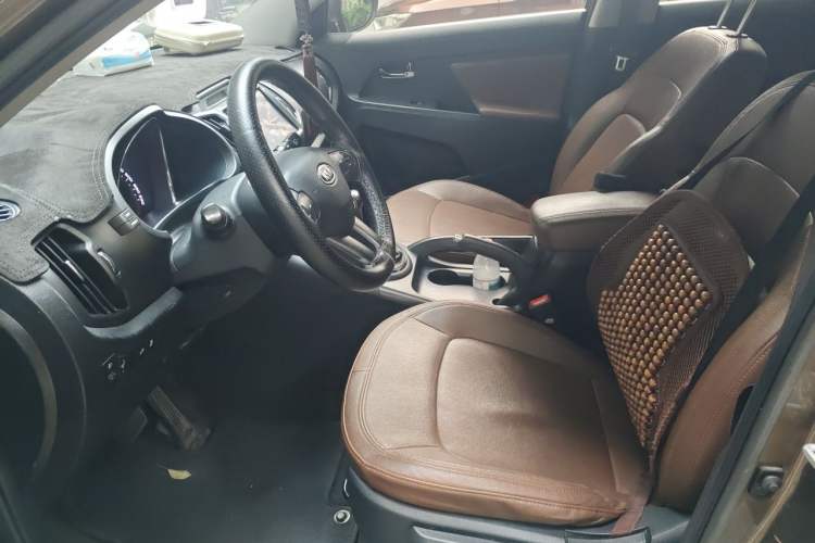 Used Kia Sportage R 2014 2.0L Automatic Two-Wheel Drive GLS Trim Left Front Seat