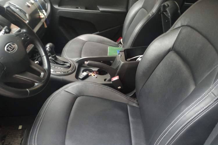 Used Kia Sportage R 2014 2.0L Automatic Two-Wheel Drive GLS Trim Left Front Seat