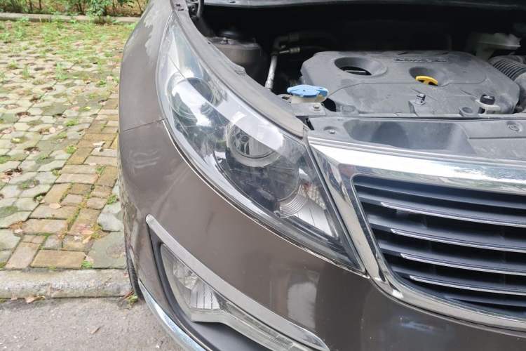 Used Kia Sportage R 2014 2.0L Automatic Two-Wheel Drive GLS Trim Right Front Headlight