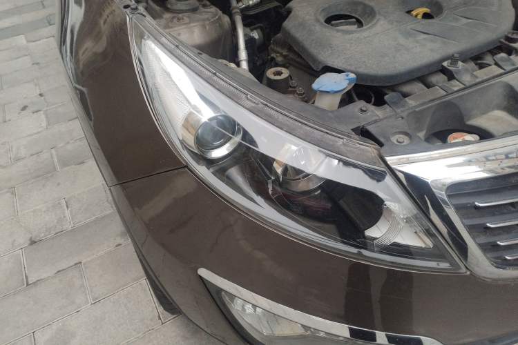 Used Kia Sportage R 2014 2.0L Automatic Two-Wheel Drive GLS Trim Right Front Headlight