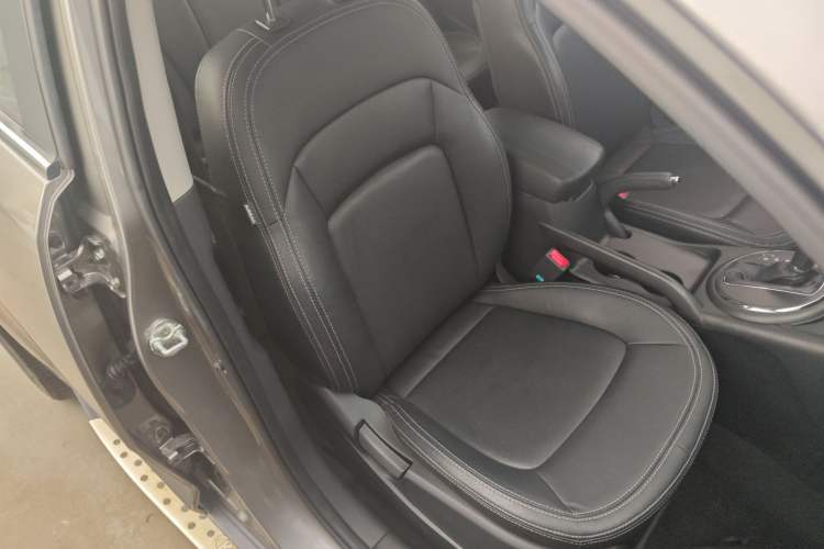 Used Kia Sportage R 2014 2.0L Automatic Two-Wheel Drive Premium Trim Right Front Seat