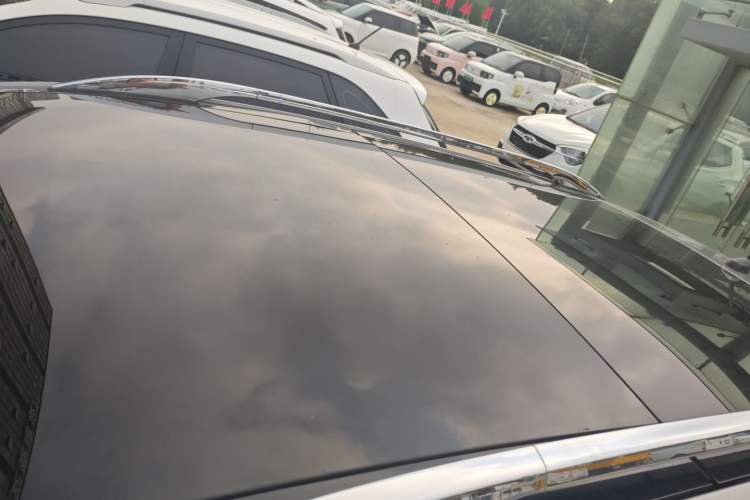Used Kia Sportage R 2014 2.0L Automatic Two-Wheel Drive Premium Trim Roof