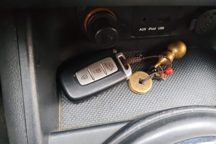 Used Kia Sportage R 2014 2.0L Automatic Two-Wheel Drive GLS Trim Vehicle Key