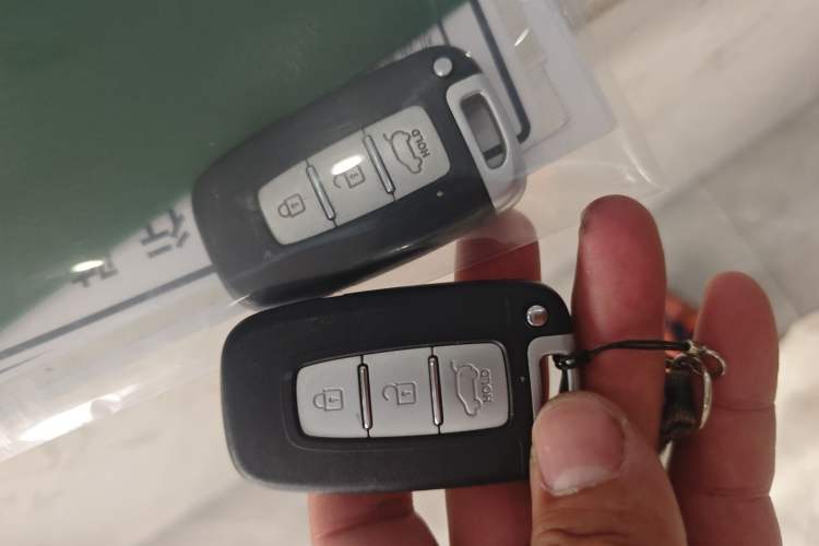 Used Kia Sportage R 2014 2.0L Automatic Two-Wheel Drive Premium Trim Vehicle Key