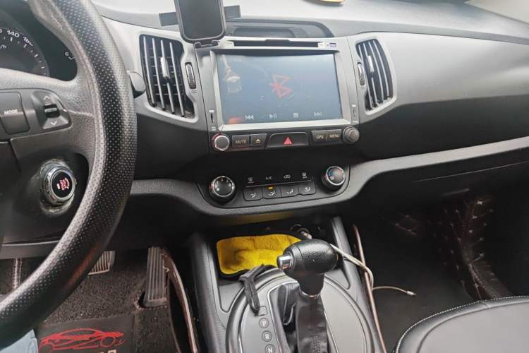 Used Kia Sportage R 2014 2.0L Automatic Two-Wheel Drive GL Audio And AC Panel