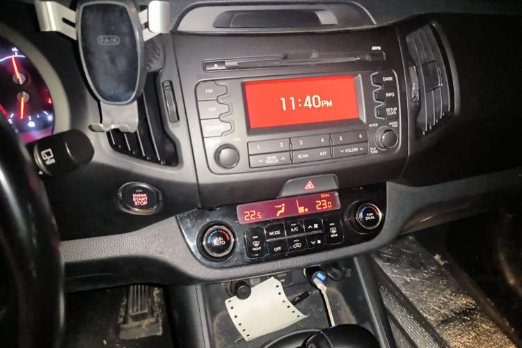 Used Kia Sportage R 2014 2.0L Automatic Two-Wheel Drive GLS Trim Audio And AC Panel