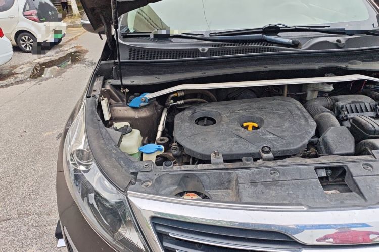 Used Kia Sportage R 2014 2.0L Automatic Two-Wheel Drive Premium Special Engine Bay Right