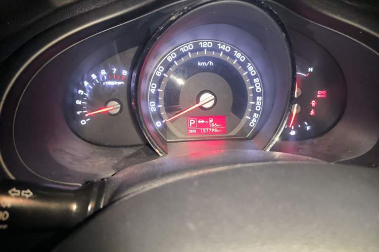 Used Kia Sportage R 2014 2.0L Automatic Two-Wheel Drive GLS Trim Instrument Cluster