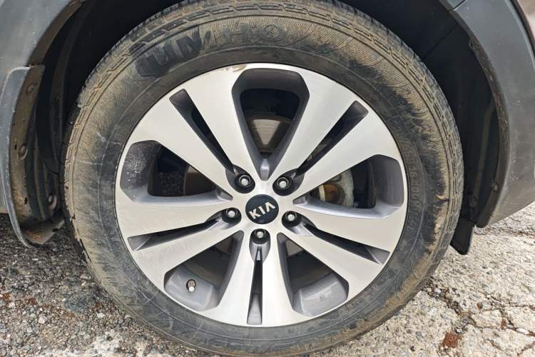 Used Kia Sportage R 2014 2.0L Automatic Two-Wheel Drive Premium Special Right Front Wheel Hub