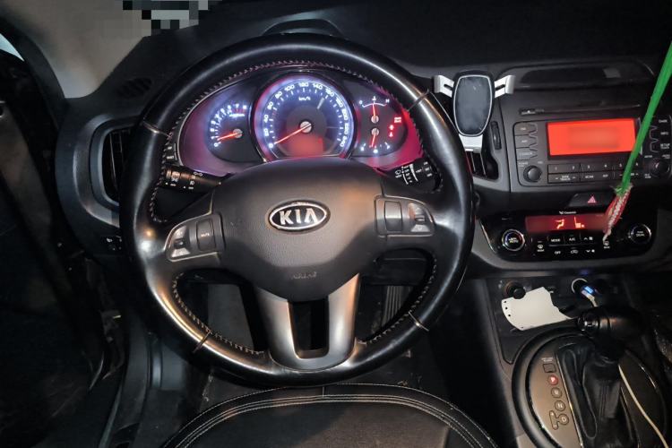 Used Kia Sportage R 2014 2.0L Automatic Two-Wheel Drive GLS Trim Steering Wheel