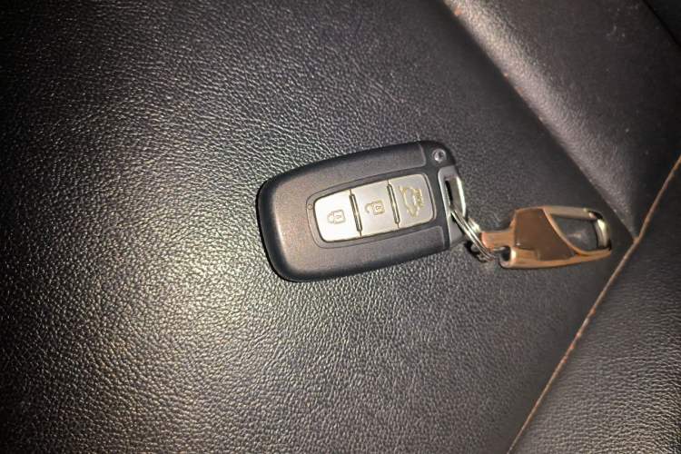 Used Kia Sportage R 2014 2.0L Automatic Two-Wheel Drive GLS Trim Vehicle Key