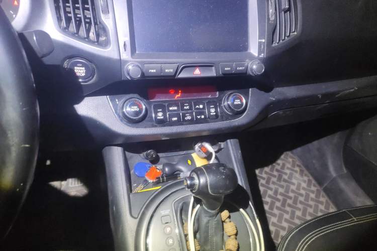 Used Kia Sportage R 2014 2.0L Automatic Two-Wheel Drive DLX Audio And AC Panel